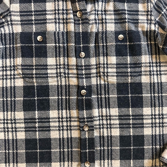 Faherty Button Up Top - Picture 3 of 7